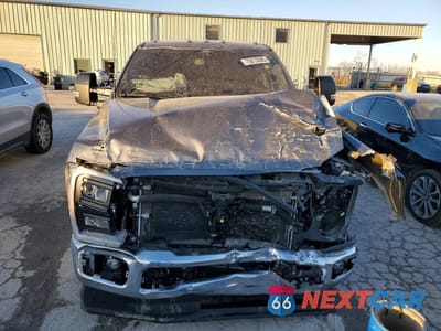 Piąte zdjęcie samochodu w środku: 2024 FORD F350 SUPER DUTY VIN:1FT8W3DMXREF52055 - miniatura