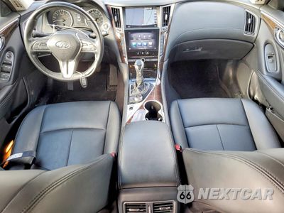 Zdjęcie 8 z 13 samochodu: 2019 INFINITI Q50 LUXE VIN:JN1EV7AR3KM551230 - miniatura