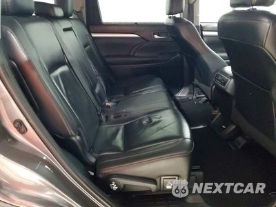 Zdjęcie 11 z 13 samochodu: 2019 TOYOTA HIGHLANDER SE VIN:5TDJZRFH3KS564625 - miniatura