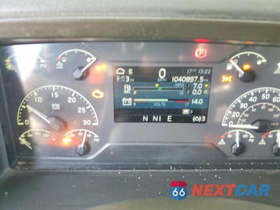 Zdjęcie 8 z 10 samochodu: 2020 VOLVO VN VNL - SEMI TRUCK VIN:4V4NC9EJ3LN201583 - miniatura