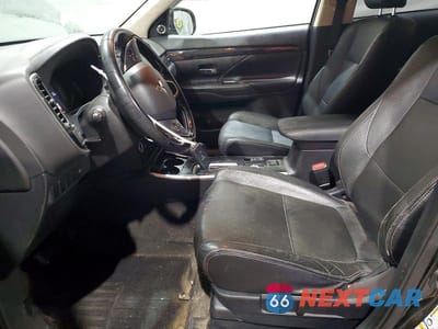 Zdjęcie 7 z 13 samochodu: 2017 MITSUBISHI OUTLANDER SE VIN:JA4AZ3A37HZ003502 - miniatura