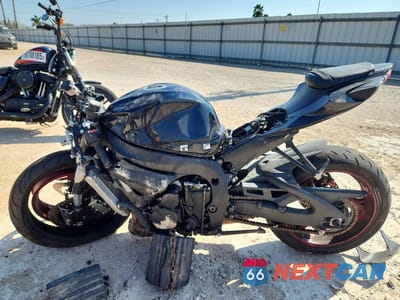 Trzecie zdjęcie samochodu z tyłu: 2017 SUZUKI GSX VIN:JS1GN7FA3H2101682 - miniatura