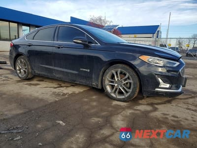Czwarte zdjęcie samochodu z boku: 2019 FORD FUSION TITANIUM VIN:3FA6P0RU8KR117409 - miniatura
