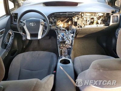 Zdjęcie 8 z 12 samochodu: 2015 TOYOTA PRIUS VIN:JTDKN3DU0F1990398 - miniatura