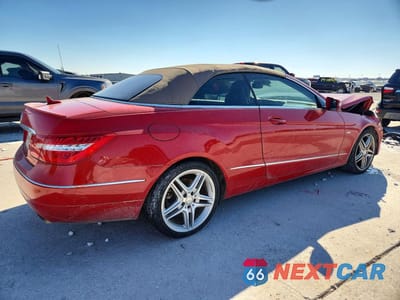 Trzecie zdjęcie samochodu z tyłu: 2012 MERCEDES-BENZ E 350 VIN:WDDKK5KF2CF172667 - miniatura