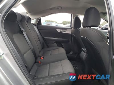 Zdjęcie 10 z 12 samochodu: 2023 KIA FORTE LXS VIN:3KPF24AD8PE540470 - miniatura