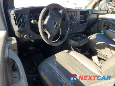 Zdjęcie 8 z 13 samochodu: 2012 GMC SAVANA 2500 DELIVERY VAN VIN:1GTW7FCA6C1109123 - miniatura