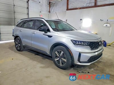 Czwarte zdjęcie samochodu z boku: 2021 KIA SORENTO VIN:5XYRL4LC4MG010736 - miniatura