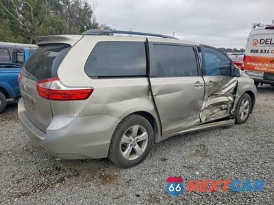 Trzecie zdjęcie samochodu z tyłu: 2017 TOYOTA SIENNA LE VIN:5TDKZ3DC5HS887558 - miniatura