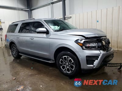 Czwarte zdjęcie samochodu z boku: 2022 FORD EXPEDITION MAX XLT VIN:1FMJK1JT9NEA53458 - miniatura