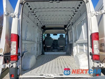 Zdjęcie 10 z 13 samochodu: 2023 RAM PROMASTER 2500 DELIVERY VAN VIN:3C6LRVDG5PE543120 - miniatura