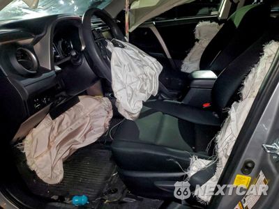 Zdjęcie 7 z 12 samochodu: 2018 TOYOTA RAV4 LE VIN:JTMZFREV7JD131614 - miniatura