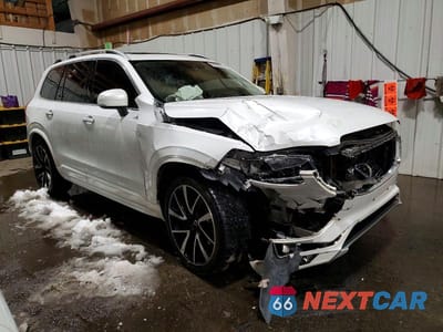 Czwarte zdjęcie samochodu z boku: 2019 VOLVO XC90 T6 MOMENTUM VIN:YV4A22PK2K1432150 - miniatura