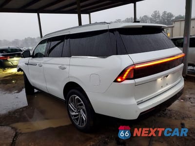 Drugie zdjęcie samochodu z przodu: 2025 LINCOLN NAVIGATOR RESERVE VIN:5LMJJ2LG1SEL13191 - miniatura