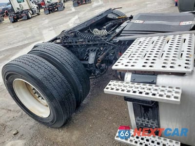 Zdjęcie 6 z 10 samochodu: 2018 VOLVO VNL SEMI TRUCK VIN:4V4N39TG0JN892723 - miniatura