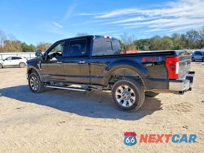 Drugie zdjęcie samochodu z przodu: 2017 FORD F350 SUPER DUTY VIN:1FT8W3BT2HEF31757 - miniatura