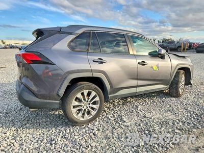 Trzecie zdjęcie samochodu z tyłu: 2021 TOYOTA RAV4 XLE PREMIUM VIN:2T3C1RFV5MC127427 - miniatura