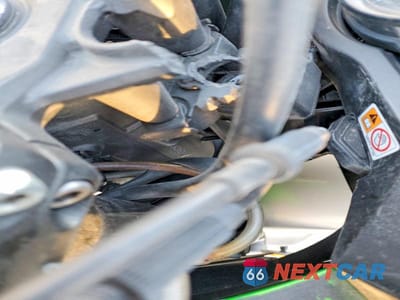 Zdjęcie 8 z 8 samochodu: 2015 KAWASAKI ZX1000 VIN:JKAZXCM16FA005305 - miniatura