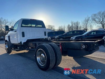 Trzecie zdjęcie samochodu z tyłu: 2019 CHEVROLET SILVERADO MEDIUM DUTY VIN:1HTKHPVH3KH863441 - miniatura