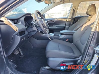 Zdjęcie 7 z 13 samochodu: 2024 TOYOTA RAV4 LE VIN:2T3F1RFV7RC463133 - miniatura