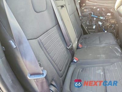 Zdjęcie 10 z 12 samochodu: 2025 HYUNDAI SANTA CRUZ SE VIN:5NTJA4DE7SH137331 - miniatura