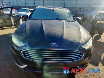 Piąte zdjęcie samochodu w środku: 2019 FORD FUSION SEL VIN:3FA6P0MU7KR262559 - miniatura