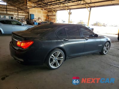 Trzecie zdjęcie samochodu z tyłu: 2010 BMW 750 I VIN:WBAKA8C54ACY36077 - miniatura