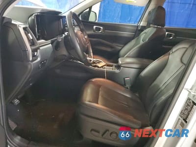 Zdjęcie 7 z 13 samochodu: 2021 KIA SORENTO VIN:5XYRL4LC4MG010736 - miniatura