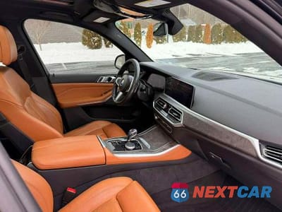 Zdjęcie 10 z 13 samochodu: 2019 BMW X5 XDRIVE50I VIN:5UXJU2C53KLN64706 - miniatura