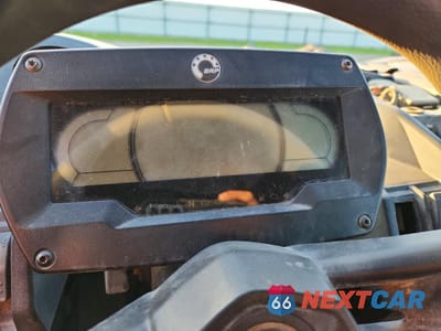 Zdjęcie 8 z 11 samochodu: 2025 CAN-AM MAVERICK X3 UTILITY VEHICLE VIN:3JBVNAV28SE001000 - miniatura