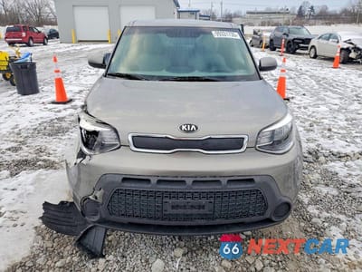 Piąte zdjęcie samochodu w środku: 2014 KIA SOUL BASE VIN:KNDJN2A23E7055042 - miniatura