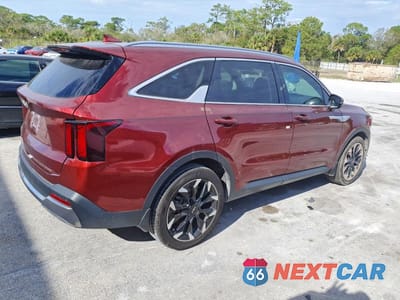 Trzecie zdjęcie samochodu z tyłu: 2024 KIA SORENTO EX VIN:5XYRH4JF7RG255035 - miniatura