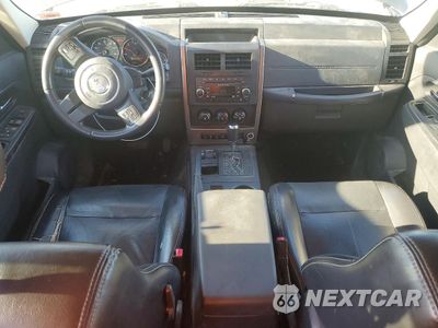 Zdjęcie 8 z 13 samochodu: 2012 JEEP LIBERTY SPORT VIN:1C4PJMAK9CW187985 - miniatura