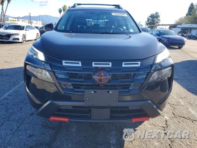 Piąte zdjęcie samochodu w środku: 2025 NISSAN ROGUE SV VIN:5N1BT3BB2SC676320 - miniatura