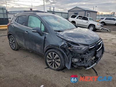 Czwarte zdjęcie samochodu z boku: 2018 BUICK ENCORE ESSENCE VIN:KL4CJCSB1JB573497 - miniatura