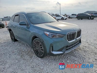 Czwarte zdjęcie samochodu z boku: 2025 BMW X1 XDRIVE28I VIN:WBX73EF07S5395720 - miniatura