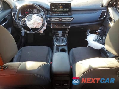 Zdjęcie 8 z 12 samochodu: 2023 KIA SELTOS NIGHTFALL VIN:KNDEUCA26P7351038 - miniatura