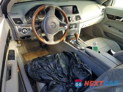 Zdjęcie 8 z 12 samochodu: 2012 MERCEDES-BENZ E 350 VIN:WDDKJ5KB4CF132980 - miniatura