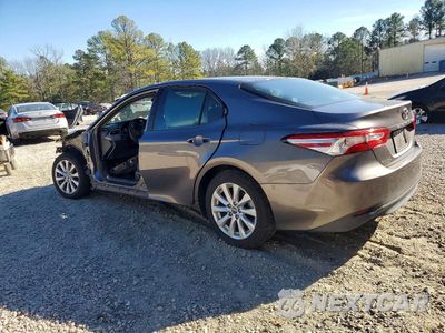 Drugie zdjęcie samochodu z przodu: 2018 TOYOTA CAMRY L VIN:4T1B11HK1JU084059 - miniatura