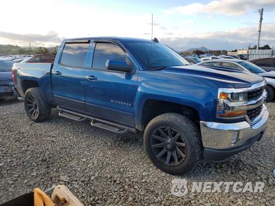 Czwarte zdjęcie samochodu z boku: 2018 CHEVROLET SILVERADO C1500 LT VIN:3GCPCREC2JG497787 - miniatura