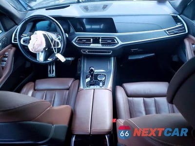 Zdjęcie 8 z 14 samochodu: 2022 BMW X7 XDRIVE40I VIN:5UXCW2C03N9K03548 - miniatura