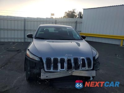 Piąte zdjęcie samochodu w środku: 2014 JEEP CHEROKEE SPORT VIN:1C4PJLAB2EW222184 - miniatura