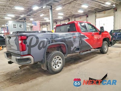 Trzecie zdjęcie samochodu z tyłu: 2024 CHEVROLET SILVERADO K3500 VIN:1GC5YSE72RF335965 - miniatura