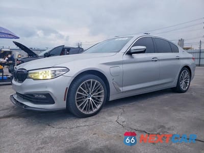 2018 BMW 530E WBAJA9C51JB033458 - główne zdjęcie licytacji z USA - miniatura