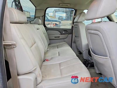 Zdjęcie 10 z 12 samochodu: 2008 GMC SIERRA K1500 VIN:3GTEK13J18G291870 - miniatura