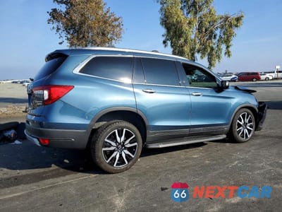 Trzecie zdjęcie samochodu z tyłu: 2019 HONDA PILOT TOURING VIN:5FNYF6H95KB054308 - miniatura