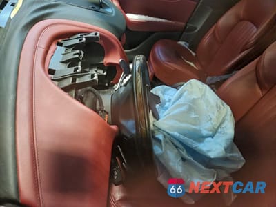 Zdjęcie 9 z 12 samochodu: 2021 MASERATI LEVANTE LUXURY VIN:ZN661XULXMX199337 - miniatura