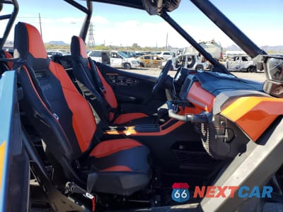 Piąte zdjęcie samochodu w środku: 2025 POLARIS RZR PRO S 4 ULTIMATE VIN:3NSS4D925SG136016 - miniatura