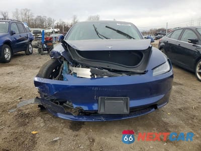 Piąte zdjęcie samochodu w środku: 2024 TESLA MODEL 3 VIN:5YJ3E1EBXRF817196 - miniatura