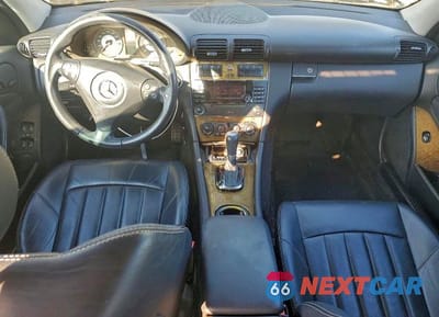 Zdjęcie 8 z 11 samochodu: 2005 MERCEDES-BENZ C 55 AMG VIN:WDBRF76J25F663118 - miniatura